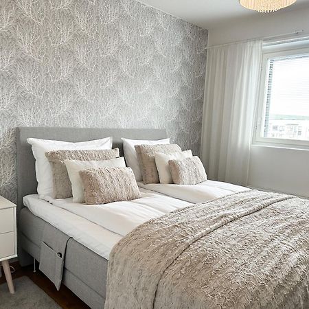 Aurora Penthouse & Suites روفانييمي المظهر الخارجي الصورة