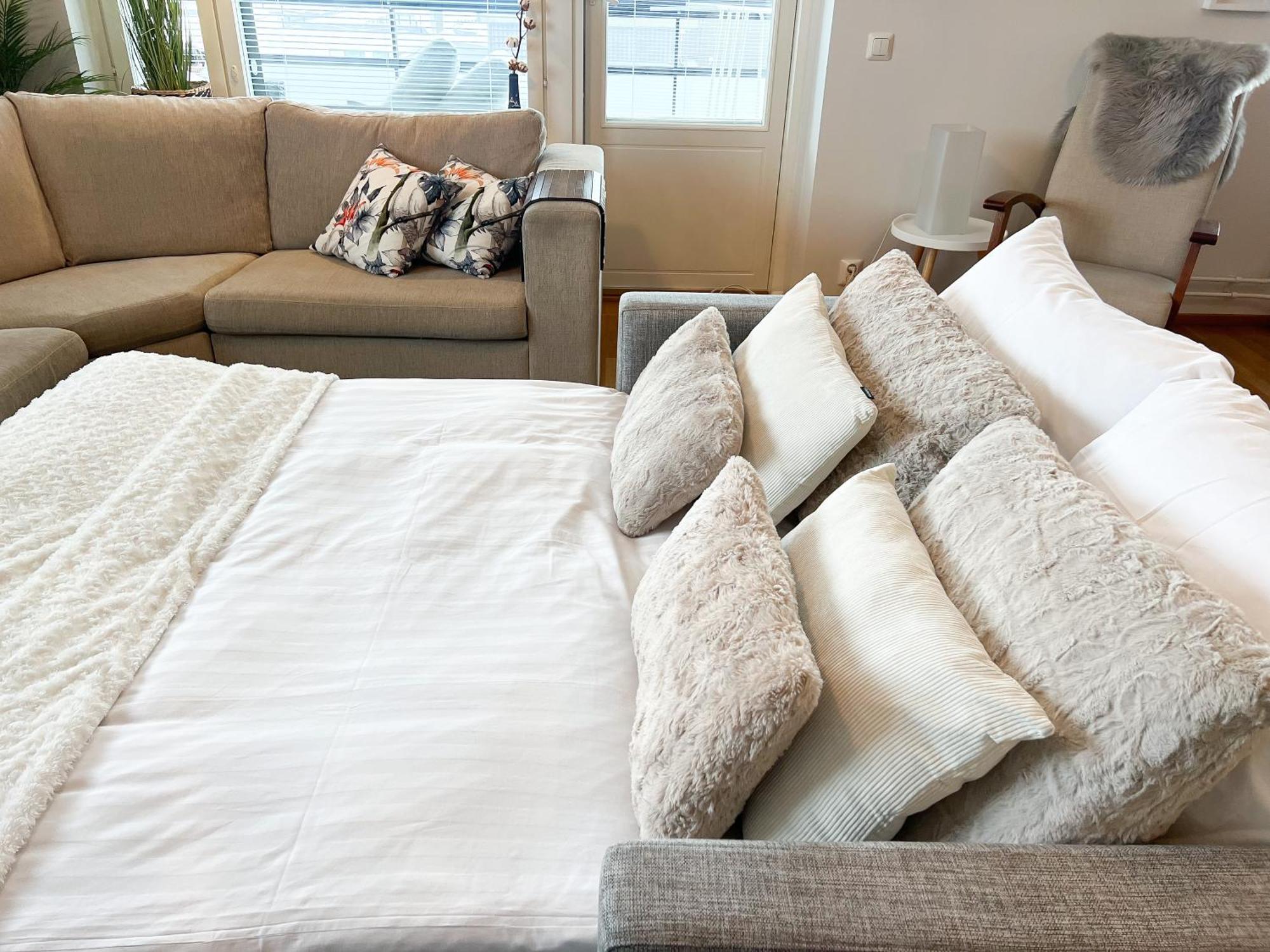 Aurora Penthouse & Suites روفانييمي المظهر الخارجي الصورة