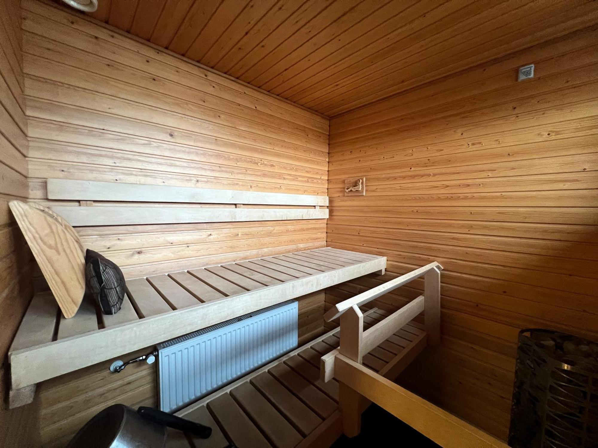 Aurora Penthouse & Suites روفانييمي المظهر الخارجي الصورة
