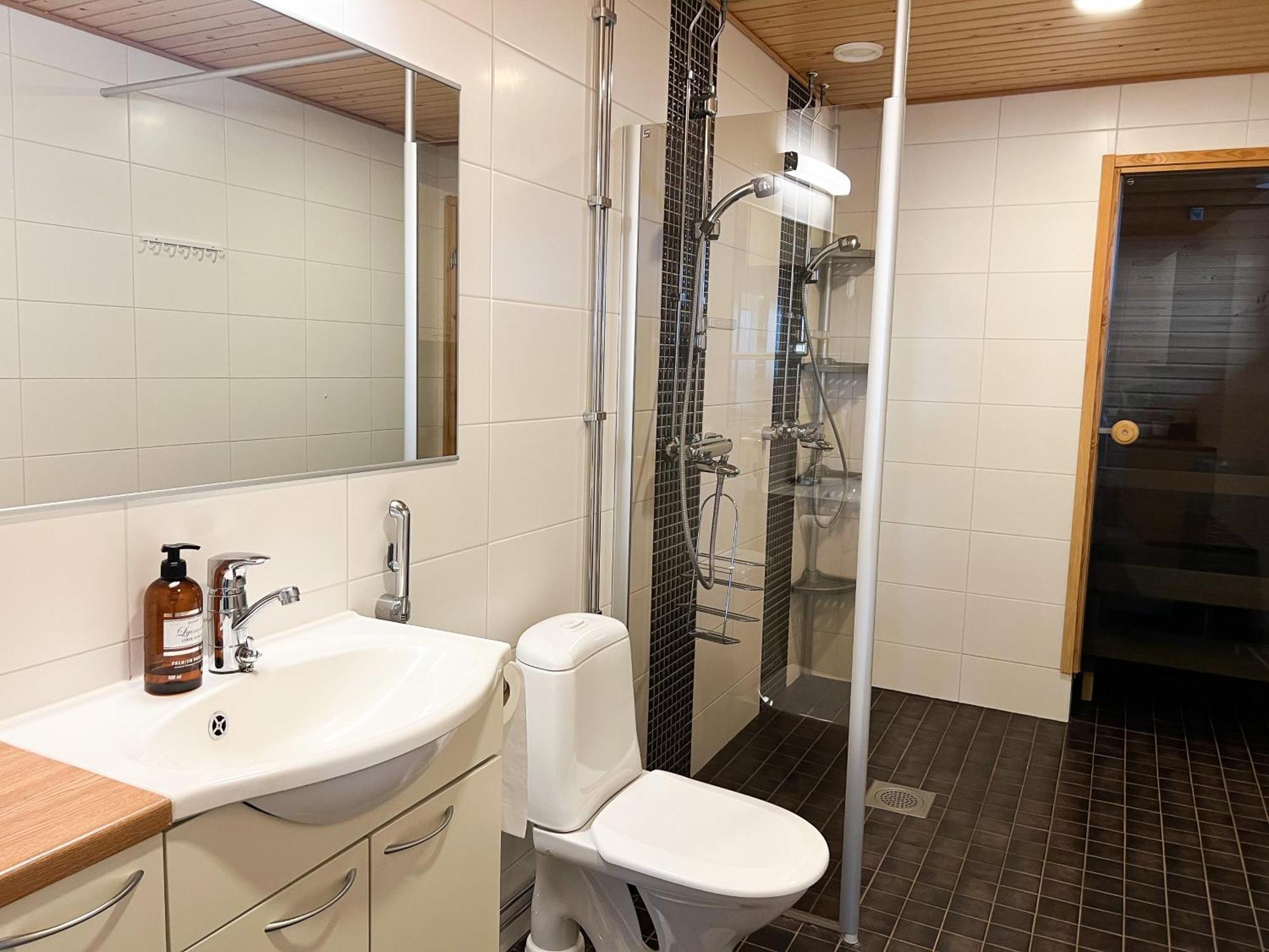 Aurora Penthouse & Suites روفانييمي المظهر الخارجي الصورة